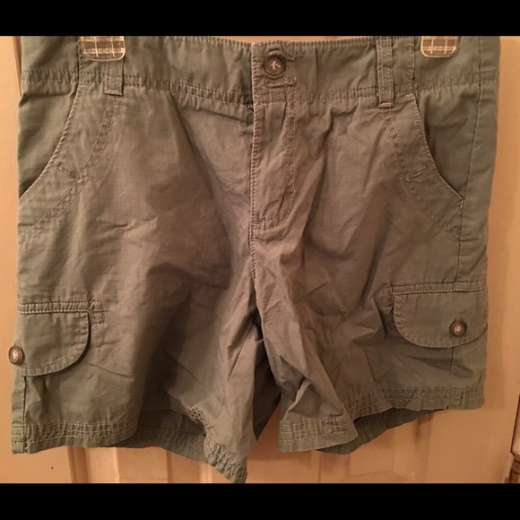 Dockers Light Green Cargo Shorts, Size 4 - Picture 2 of 3